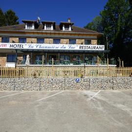 Hotel Restaurant La Chaumiere du Lac: Clairvaux-les-Lacs şehrinde bir otel