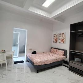 Spacious, warm and cozy studio, hotel v destinácii Heers