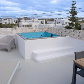 Swell S10 maisonette with private Jacuzzi in Naousa