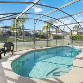 Spacious 4 Bedroom Vacation Villa Near Disney perfect for Two Families