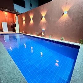 Casa com piscina em Jauá