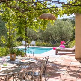Villa Fragon Piscine Privée & Oliviers 8 Pers, hotell i Junas