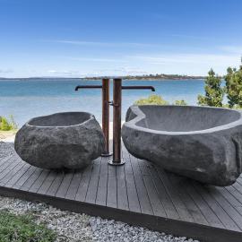 Stylish Home with Outdoor Area & Spectacular Views, hotel in Penna