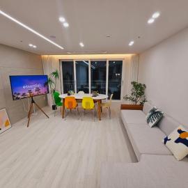 New 패밀리 & 친구 여행 모임 청결하고 쾌적한 넓은 신축아파트 주차 편리 쓰리룸, hotel u gradu Bučeon