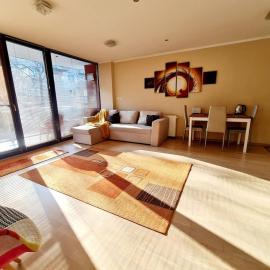 Cozy open space home near Old city center of Timisoara with private parking space
