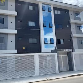Para 10 pessoas, 03 quartos ar condicionado e ventilador, garagem, atrás do hospital da Unimed apt 302
