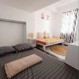 1 bedroom with overlooking city views
