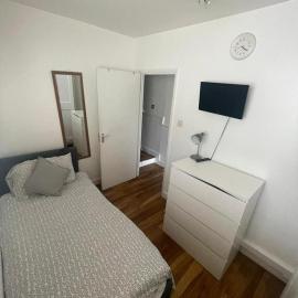 Family Home Stay, hotel in Thornton Heath