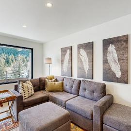 Limelight Base Camp Condo. Ski, bike, & adventure!