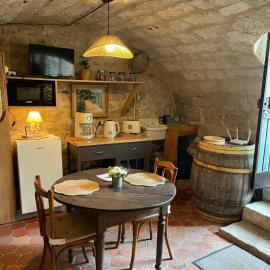 Sous la Glycine, hotel in Giverny