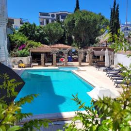 Yıldırım Otel، فندق في ديديم