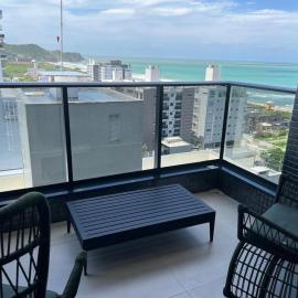Apartamento 100m da Praia Brava - Itajaí