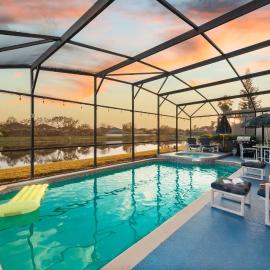 Family home w pool near Disney