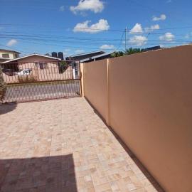 Casa Cicada Sleeps 4 with Balcony、Jerningham Junctionのホテル
