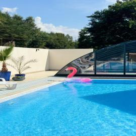Comfortable, convenient apartment, pool included