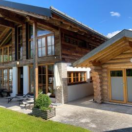 Chalet in Leutasch near Kreithlift Ski Resort, hotelli kohteessa Leutasch