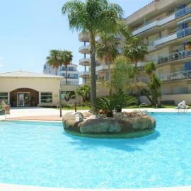 Bonito piso en Roses con piscina y parking AV-66