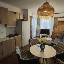 Luxury 2bdr apartment with sea view and 50m from the beach