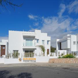 Sun and Moon Luxury Villas Ayia Napa