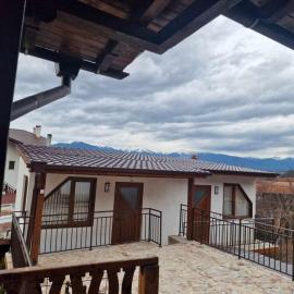 Апартаменти село Баня, hotel di Banya