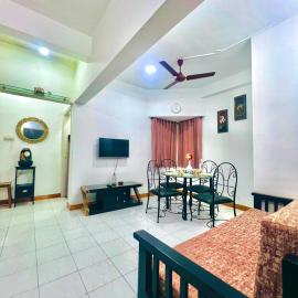 Guest House ll 2 Ac Rooms ll WiFi ll Tv ll Garden, hotel in Khandala