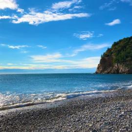 Charming Cozy Home on the Beach, hotel a Kaluđerac