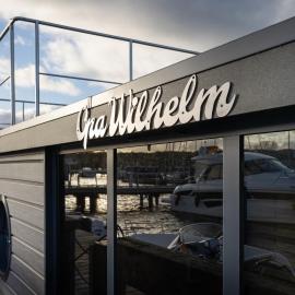 exclusives Hausboot "Opa Wilhelm", hotel in Heiligenhafen