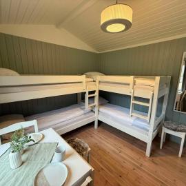 Cozy and authentic camping cabin, hotel em Årdal