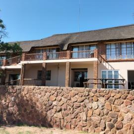 Kulanka Lodge: Roodeplaat şehrinde bir otel