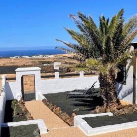Finca Rivari, hotel in Tinajo