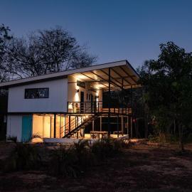 Casa Del Oeste, Playa Avellanas Beach House