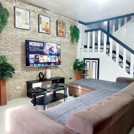 Chloe's Homestay - Baguio Spacious 3BR Corner Rowhouse for Family & Friends Getaways, хотел в Багио