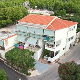 Apartments with parking space Zivogosce - Blato, Makarska - 23922, hotel in Živogošće