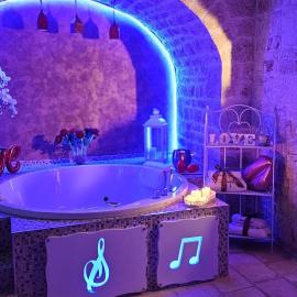 SINFONIE PUGLIESI LUXURY ROOM, hotel em Turi