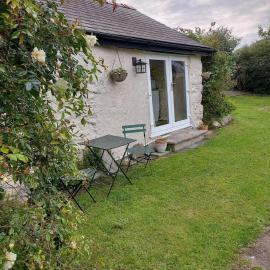 Apartment in the village of Moelfre, hotel Moelfre-ben