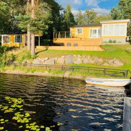 Ferienhaus Valle-Sjötomt Borshult, hotel en Diö