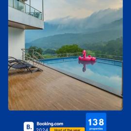 Viesnīca EKOSTAY - Infinity Villa with infinity pool pilsētā Āmbavna