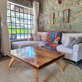 Escape to Tranquility !, Hotel in Kiserian