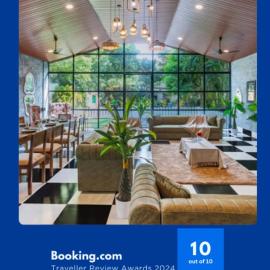 Ekostay Jungle Beach Villa I 1 Acre Property I 100 Meters from the Beach, hotel u gradu 'Alibag'