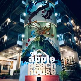 The ApplePeach House
