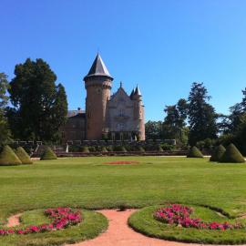 Château de Busset, hotel en Busset