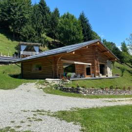 Cabana Riky House, hotel a Statjunea Borsa