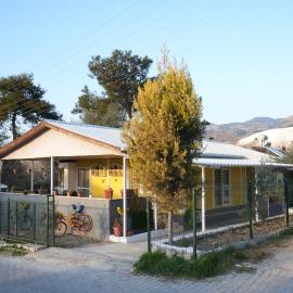 Çilek Home، فندق في باموكالي
