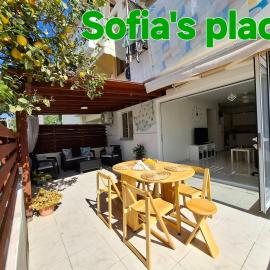 Sofia`s place, hotel in Oroklini