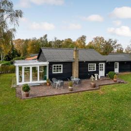 Cozy Home In Juelsminde With Wifi, Hotel in Juelsminde