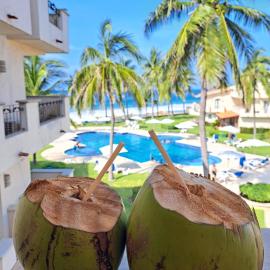 Apartamento familiar con vista espectacular al mar, hotel em Ixtapa