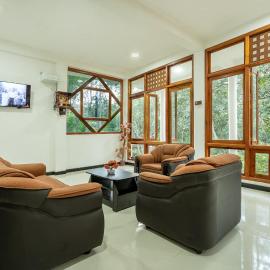 Diyaluma NAS Villa, hotel en Koslanda