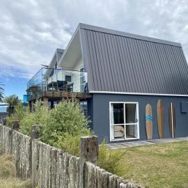 Totara Bach, Hotel in Tata Beach