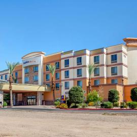Comfort Suites Glendale - State Farm Stadium Area, hótel í Glendale