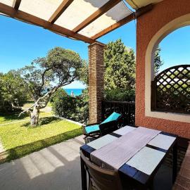 Genari Beach Apartments Sea View Apartment for Couples or Small Families